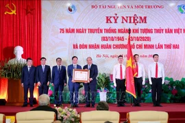 阮春福：越南天气预报和气象预警工作质量逐渐接近发达国家水平