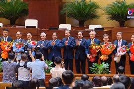 越南国会批准任命三名副总理和两名部长