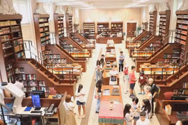 在全球最大图书馆——美国国会图书馆探索越南历史文献