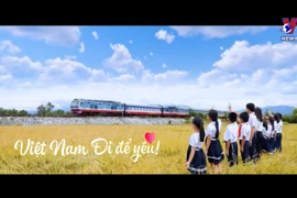通过铁路旅游推广视频欣赏越南美景
