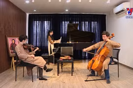 《往古游歌》——盲人曲与西方乐器结合之曲