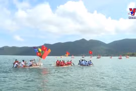 独特的竹筏赛节在昆岛县举行