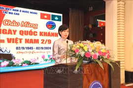 越南驻港澳总领事黎德幸女士在庆典仪式上发言。图自越通社