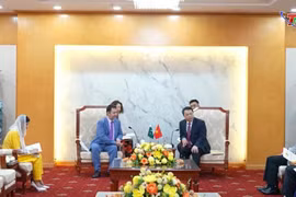 太原省委副书记、省人民委员会主席阮辉勇会见对太原省进行工作访问的由科达亚尔·马里 大使率领的巴基斯坦驻越南大使馆代表团。图自《太原电视台门户网站》