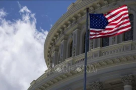 美国国会介绍纪念越美建交25周年两项决议