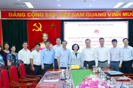 邓明魁副外长：海外越南人是深化越南与各国合作的重要因素