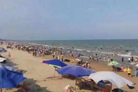 在遭受新冠肺炎疫情的严重影响后越南旅游业重启