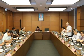 越南第十四届国会第九次会议：保护越南劳动者出国工作的权益