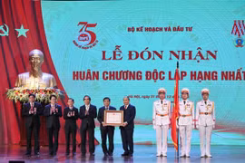 越南政府总理阮春福出席计划与投资部成立75周年纪念典礼