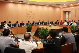 河内市就第17例新冠肺炎确诊病例召开紧急会议