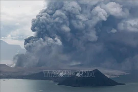 越南外交部提醒公民远离菲律宾塔阿尔火山附近地区