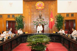 政府副总理张和平：继续处理公路交通事故的“黑点” 