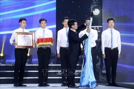 越南学生协会被授予一级独立勋章