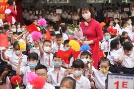 全国近2300万名学生迈进新学年
