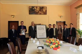 法国驻越南大使向林同省赠送保大3号避暑行宫设计图的数字化副本