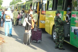 广南省345名公民集中隔离期满安全回家