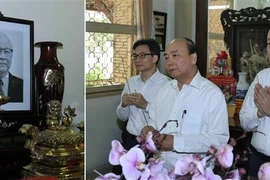 政府总理阮春福上香缅怀已故党和国家领导同志