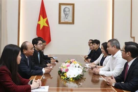 政府总理阮春福会见天虹越南纺织股份有限公司总经理陶晖