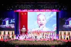 胡志明主席诞辰130周年纪念大会在河内隆重举行 