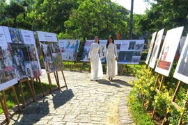 “越南抗击新冠肺炎疫情”图片展亮相承天顺化省