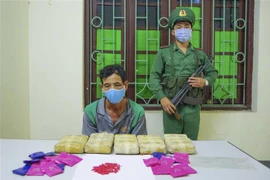 奠边省非法贩卖大量合成毒品男子当场被抓