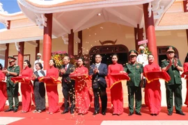 张和平出席隆安省龙矻哨所国家级历史遗迹烈士纪念馆竣工仪式