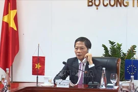 工贸部部长陈俊英与欧盟贸易高级官员就EVFTA生效日期达成一致