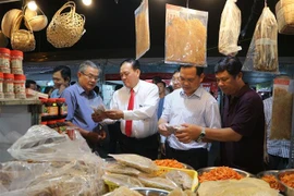 2020年九龙江三角洲地区工贸展销会在前江省举行