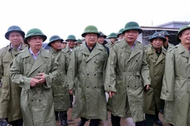 郑廷勇副总理视察第五号台风“红霞”安全防御工作