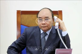 越南政府总理阮春福与老挝总理通伦和柬埔寨首相洪森通电话