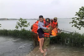 中部地区洪涝和泥石流灾害已致102人死亡 26人失踪