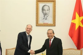 越南希望与各国合作促进辅助产业发展