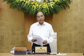 政府总理阮春福：多措并举 全力扑灭疫情