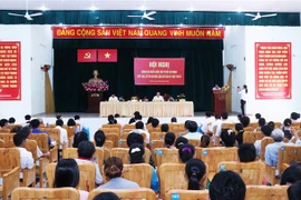 胡志明市市委书记开展接待选民活动