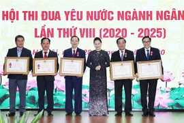 越南国会主席阮氏金银出席越南银行业爱国竞赛大会