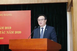 主动促进党的对外工作