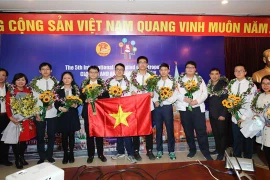 河内学生在IOM奥林匹克竞赛上夺得5金1银2铜