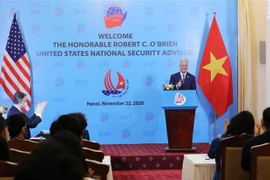 美国国家安全顾问罗伯特•奥布莱恩（Robert O'Brien）同外交学院师生和研究生进行交流。图自越通社