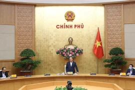 政府总理阮春福：河内市需大力同步展开促进经济恢复和发展措施