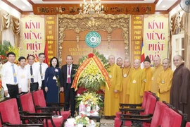 越南政府常务副总理张和平祝贺佛诞大典