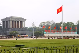 巴亭广场——唤起民族情感和自豪感的地方