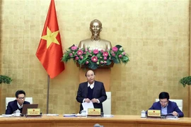 阮春福主持召开政府常务会议 讨论2021年第1号决议草案