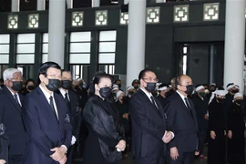 原越共中央总书记黎可漂追悼会和安葬仪式举行