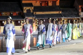  会安奥戴—越南名胜节精彩亮相 生动再现越南人民的生活与特色文化