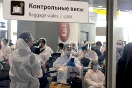 越南将俄罗斯340名越南公民接回国
