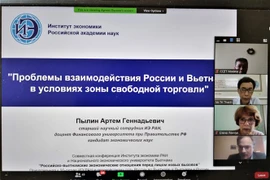 “越南与俄罗斯面临新挑战的经济关系”的研讨会在河内举行