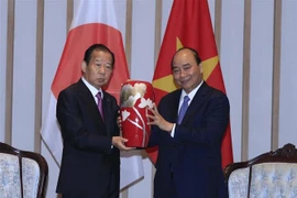越南政府总理阮春福会见日本自由民主党秘书长、日越友好议员小组主席二阶俊博