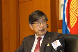 ASEAN 2020: 日本驻东盟大使千叶彰高度评价越南出色作用