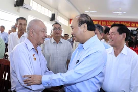 政府总理阮春福莅临茶荣省调研