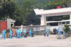 巴地头顿省对与入境日本后的一名新冠患者有密切接触的33名人员进行集中隔离